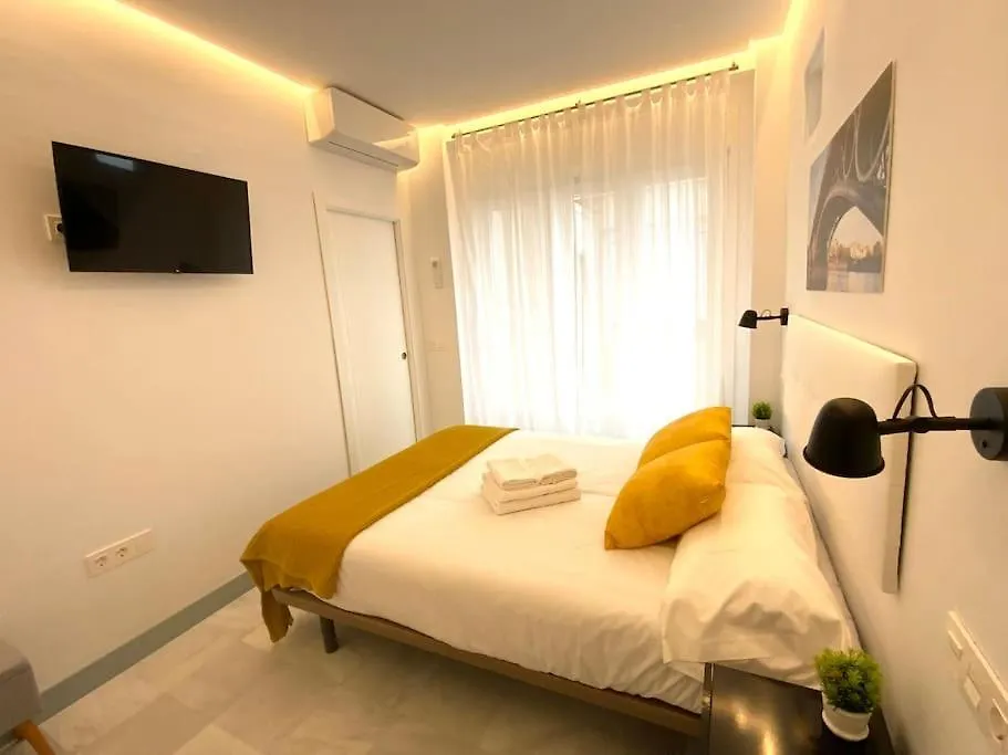 My Home In Triana, Luminoso Y Acogedor Apartamento Sevilha