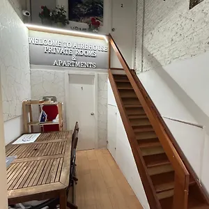 Airbhouse Private & Quarto em Acomodações Particulares