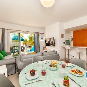 https://top-floor-marina-club-2-bed-apartment.hotelaalgarve.com
